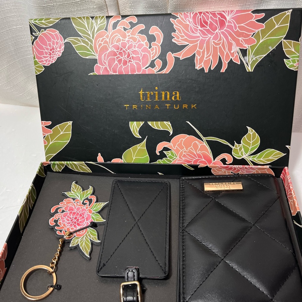 Trina Turk Gift Set New - Picture 2 of 2